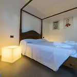 Isola Bella Villa *